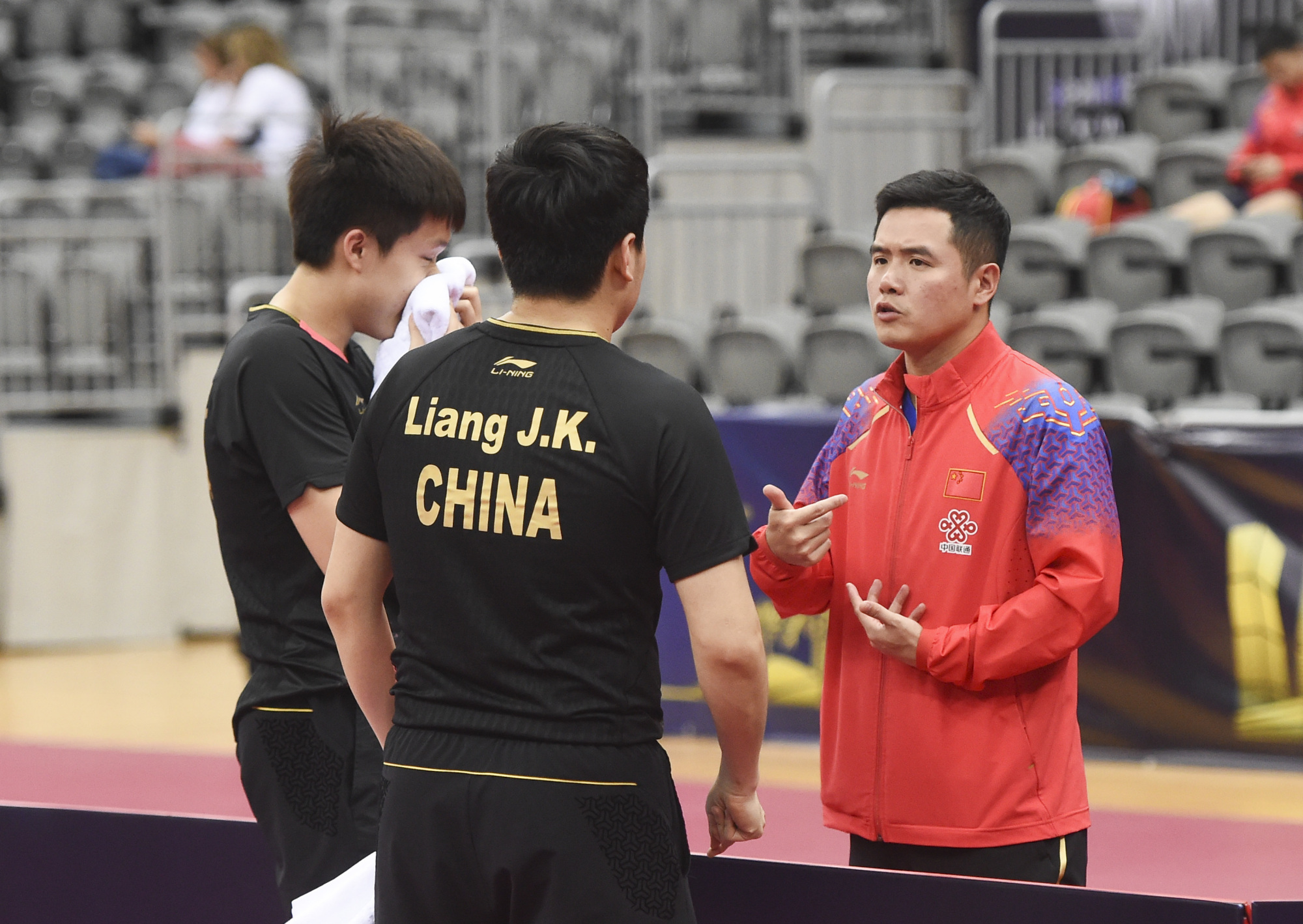 开云体育在线-英格兰队绝杀中国队，林高远关键制胜  第1张