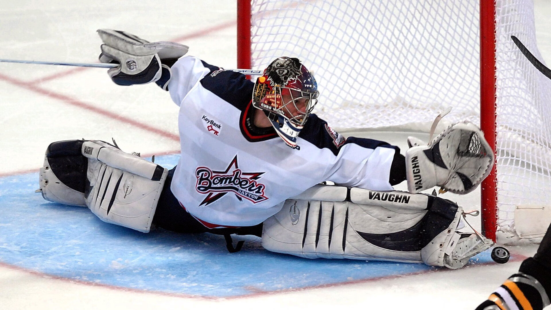 开云体育官网-魔术打穿爵士，欧文在F1新赛季揭幕战接管比赛  第2张