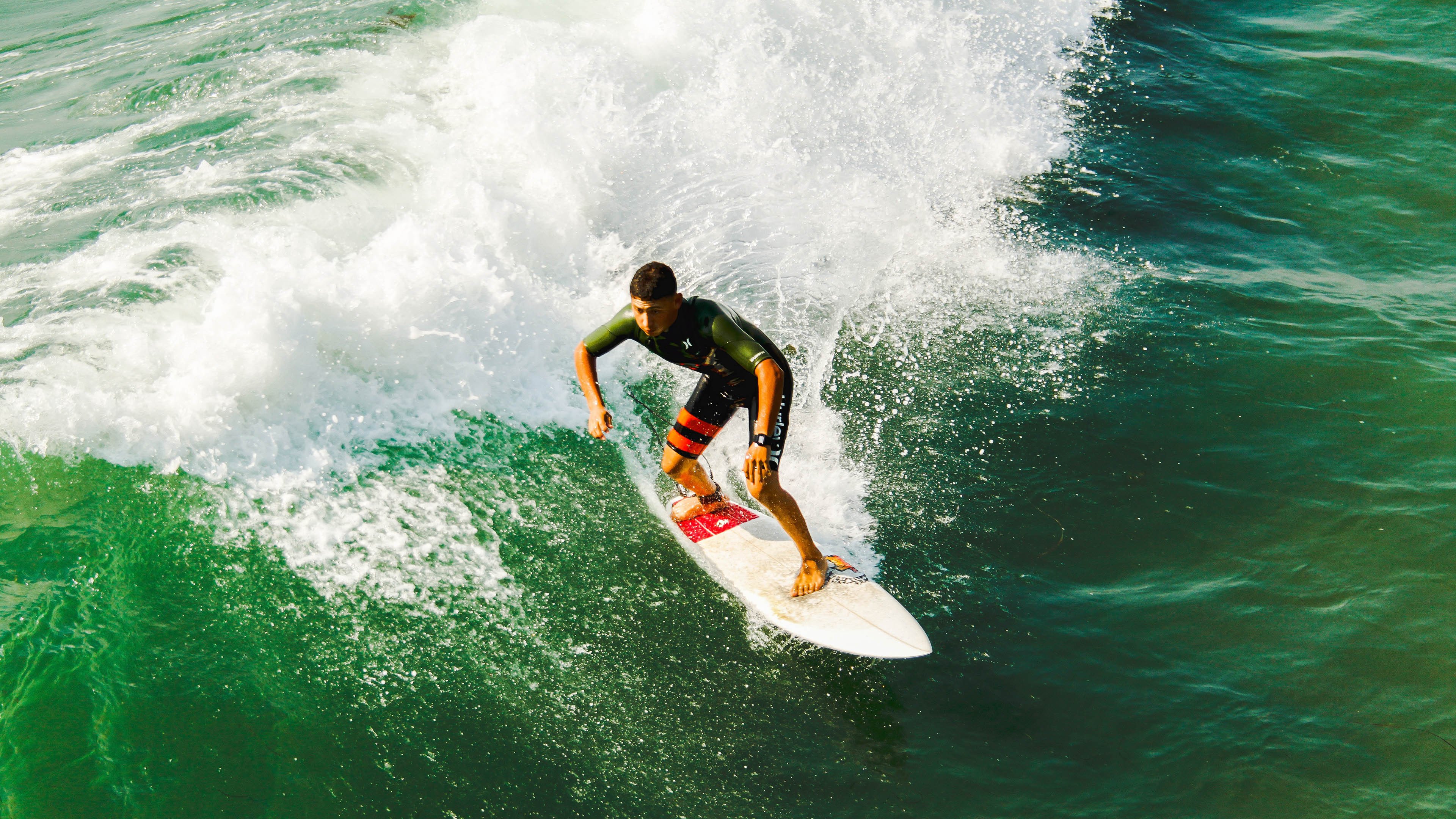开云体育世界杯-F1街道赛焦点战,当引擎轰鸣遇见安菲尔德寂静 第2张 开云体育世界杯-F1街道赛焦点战,当引擎轰鸣遇见安菲尔德寂静 第2张